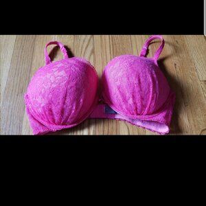 Victoria's Secret Miraculous Plunge Pink Laced Bra 36D